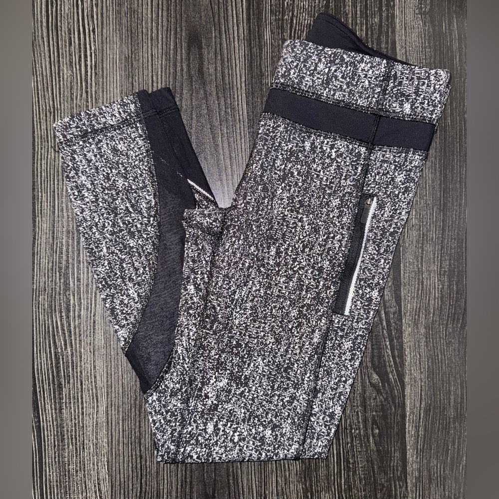 Lululemon Inspire Tight ll Black White Splatter Leggings